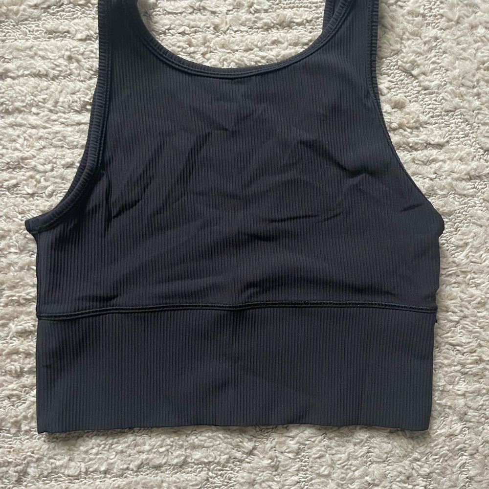 Women's Lululemon Black Ribbed Pivot Crop Top size 6